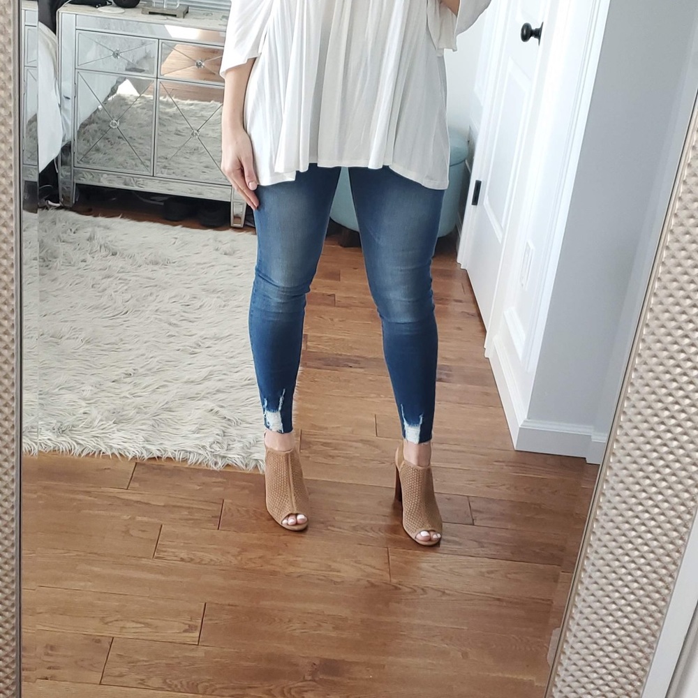 🔥SALE🔥 White off the shoulder trim top - Picture 6 of 8